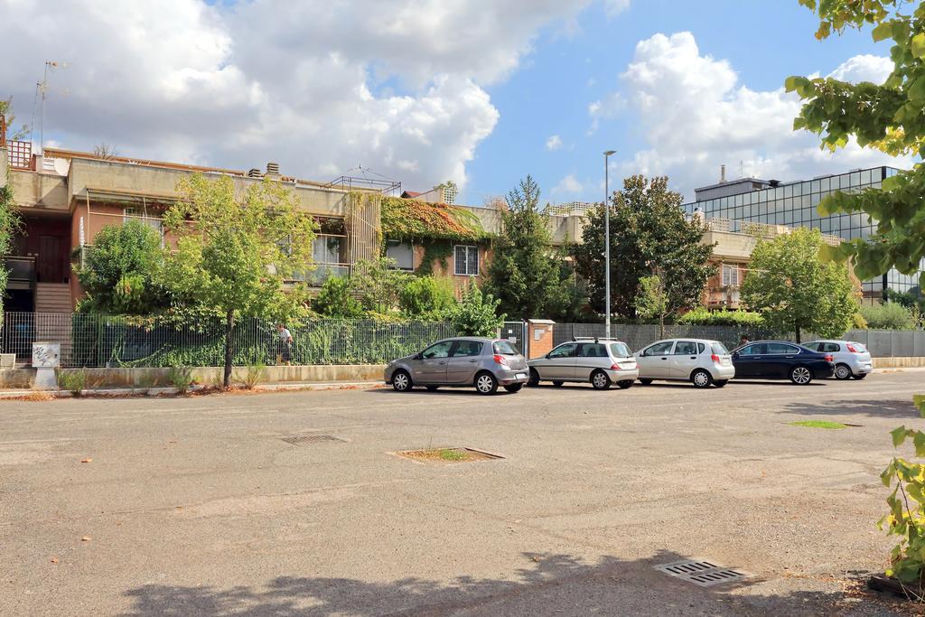 Via Eugenio Gra 30 * Roma